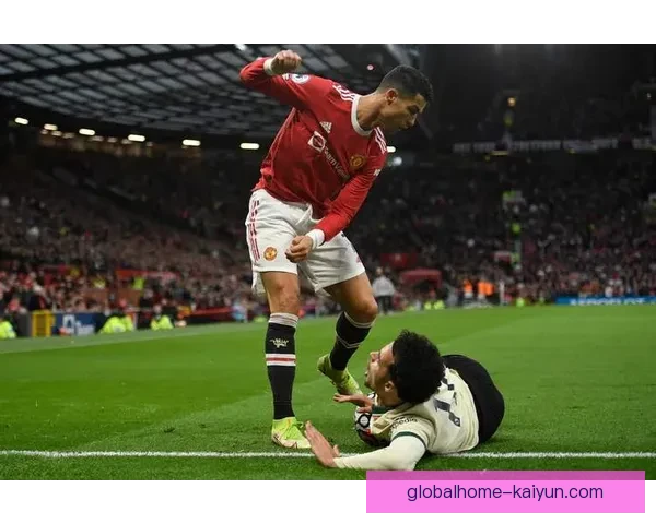 C罗英超金靴得主地位受关注，状态持续回暖引发期待。