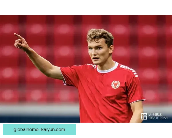 Osimhen佩戴独特面具复出，状态回暖表现稳健健